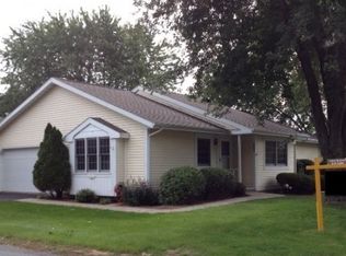 650 Stonehedge Dr UNIT D, Appleton, WI 54914