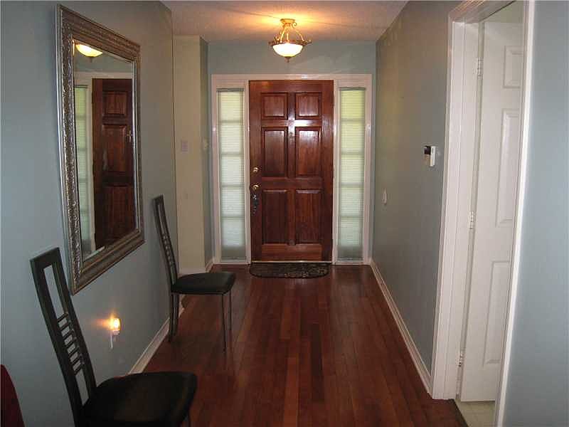 1st image of 817 Carondelet St