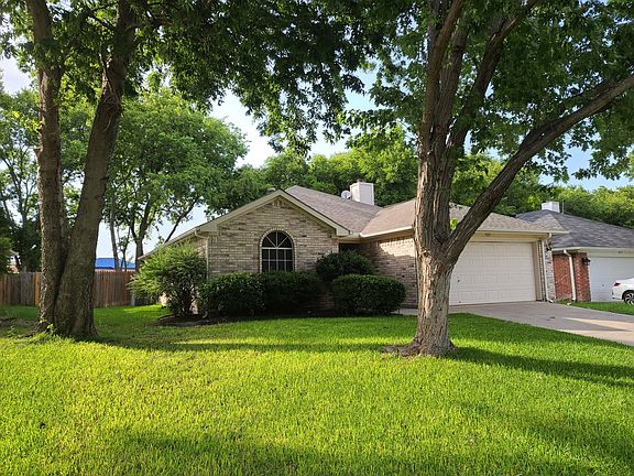 3rd image of 3015 Scenic Glen Dr