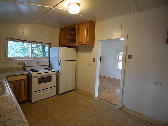 5th image of 470 S Stewart St