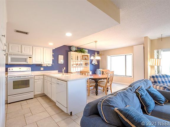 4th image of 4501 S Atlantic Ave Unit 313