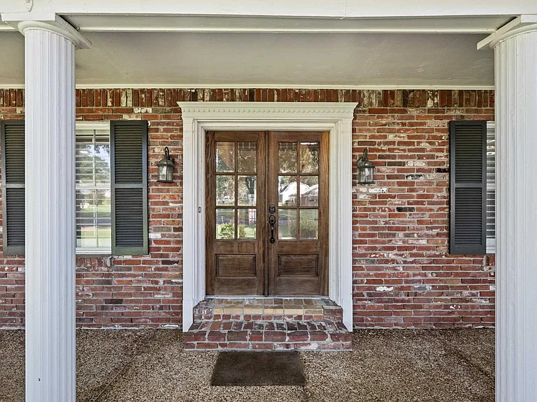 1539 Brookside Dr — Photo 10