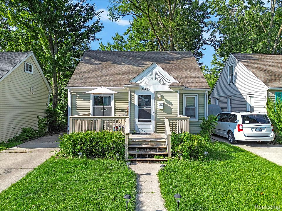 1st image of 20913 Ridgemont Rd