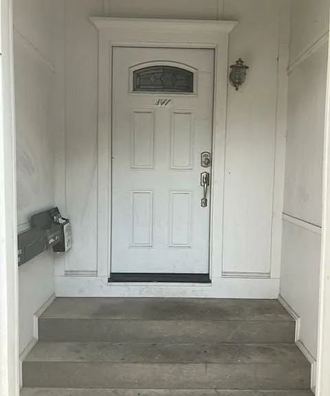 841 Whalley Ave #B — Photo 1