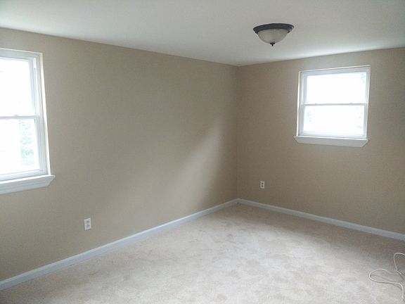 5th image of 121 W Maryland Ave