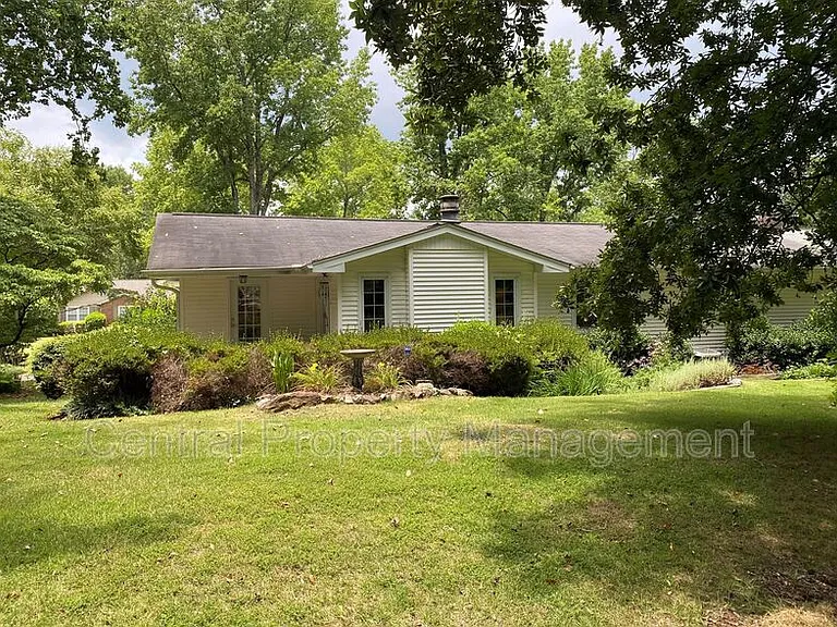4724 Coach Hill Dr — Photo 43