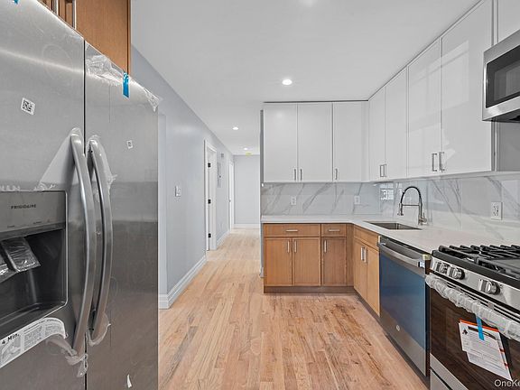3rd image of 14590 226th Street