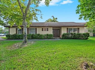 2229 Nova Village Dr, Fort Lauderdale, FL 33317