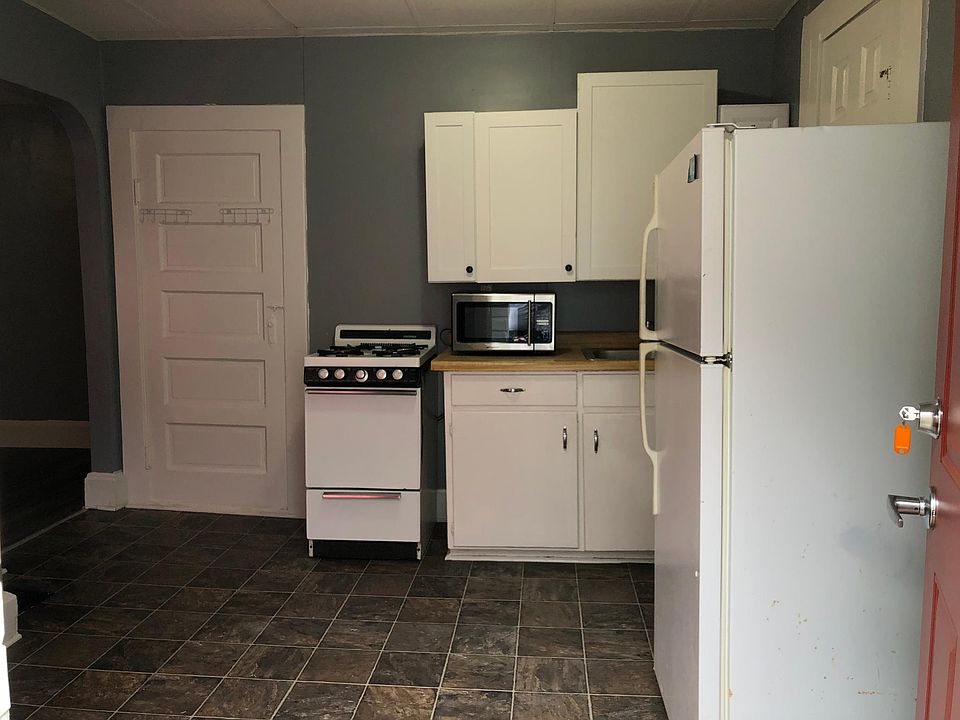 2nd image of 209 Eastern Ave #4