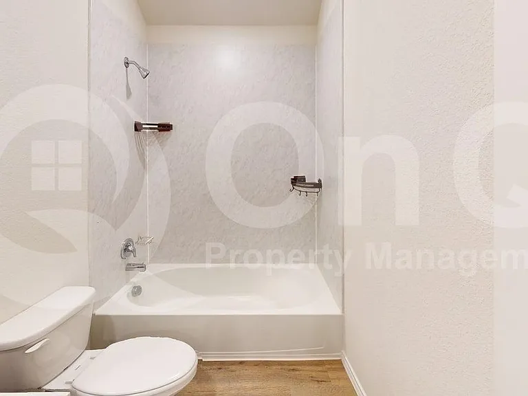 915 Presleigh Dr — Photo 15