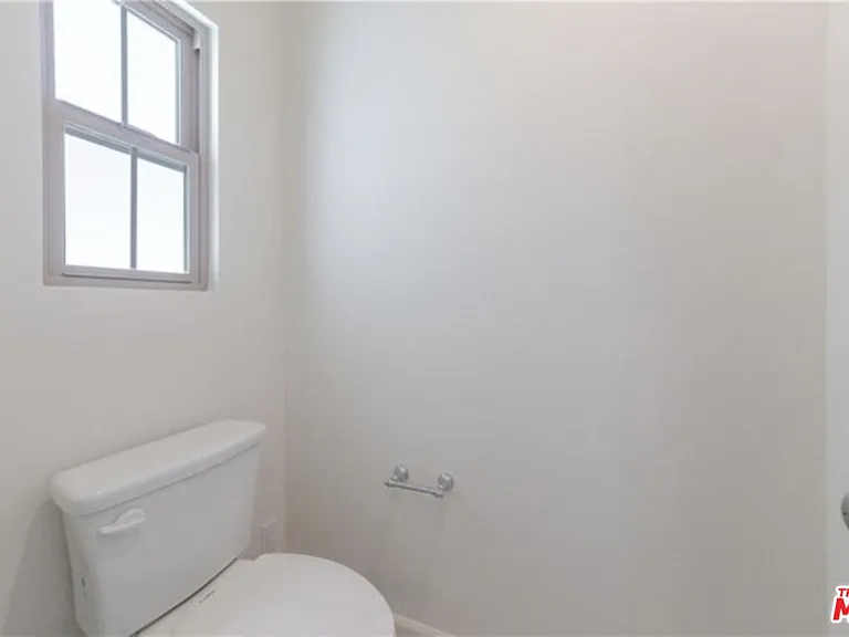 113 Escala — Photo 24