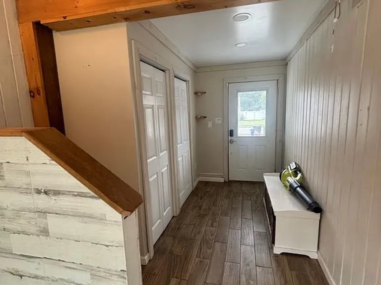 Maple Dr — Photo 9
