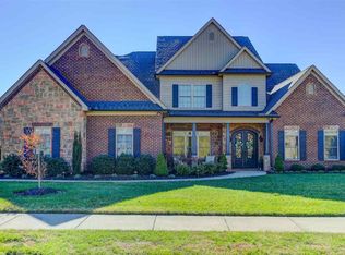 1320 Rippling Waters Cir, Sevierville, TN 37876