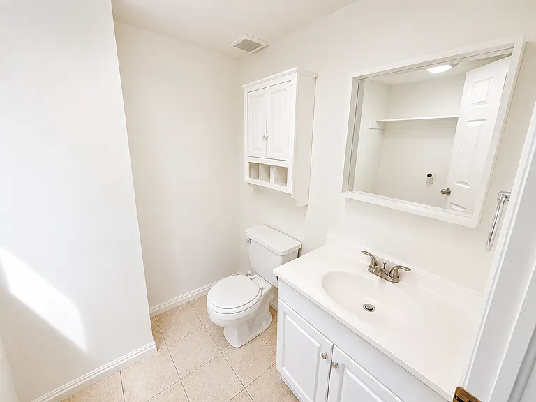1564 E Hidden Valley Dr — Photo 33