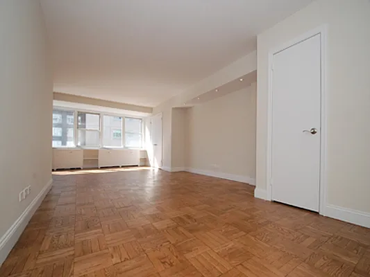 Rented by Buchbinder & Warren | media 1