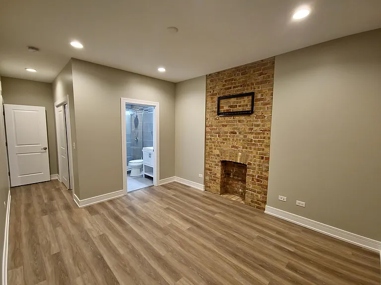 1154 W Grand Ave #2 — Photo 9