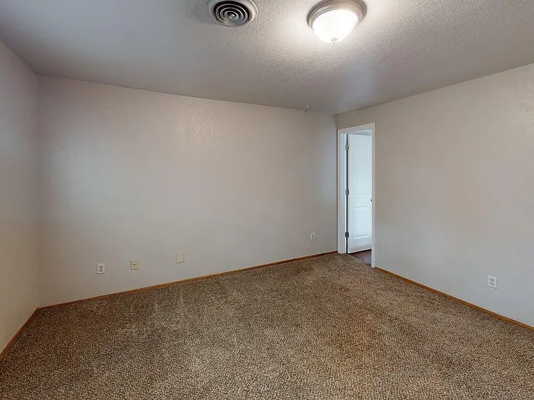 111 NW Columbia Ave #1 — Photo 2