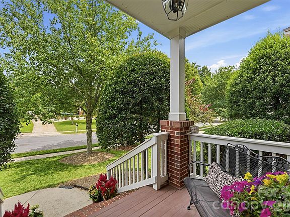 4th image of 1234 Ivey Dr