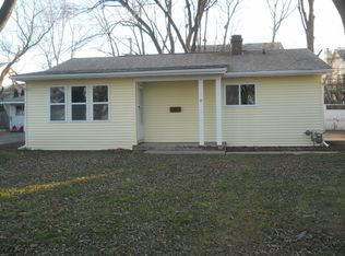 57 Birch St, Carpentersville, IL