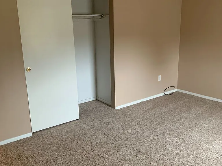 Villager Apartments — Photo 44