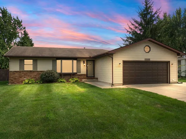 1553 W 98th Pl, Crown Point, IN 46307