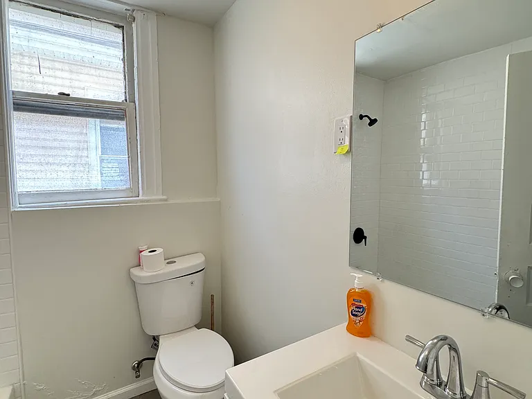 29 Cedar Ave #1 — Photo 5