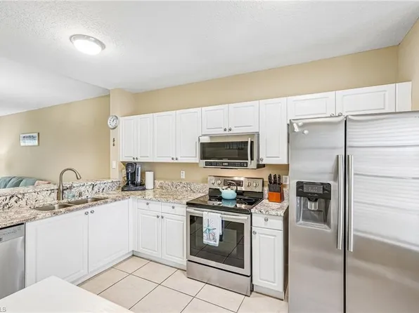 9185 Celeste DR #1-103, NAPLES, FL 34113
