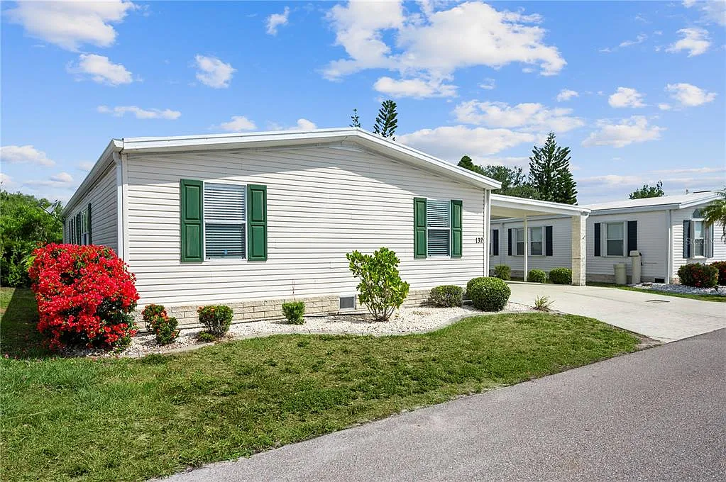 3 bed, 2.0 bath, 1700 sqft, $2,000 — Photo 1