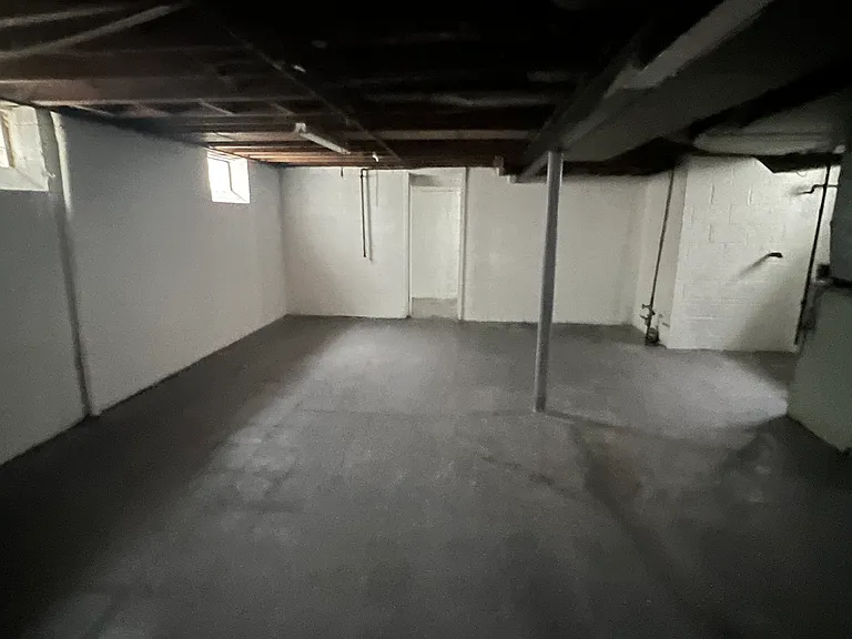 9168 Wayburn St — Photo 8
