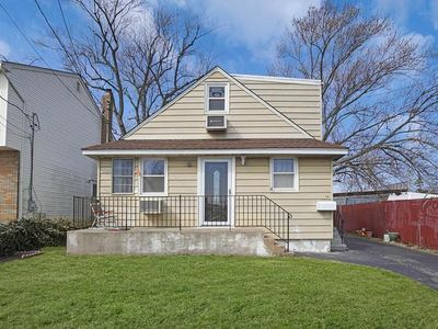 14 Clement Ave, Elmont, NY, 11003