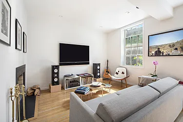 77 Horatio Street, #2C