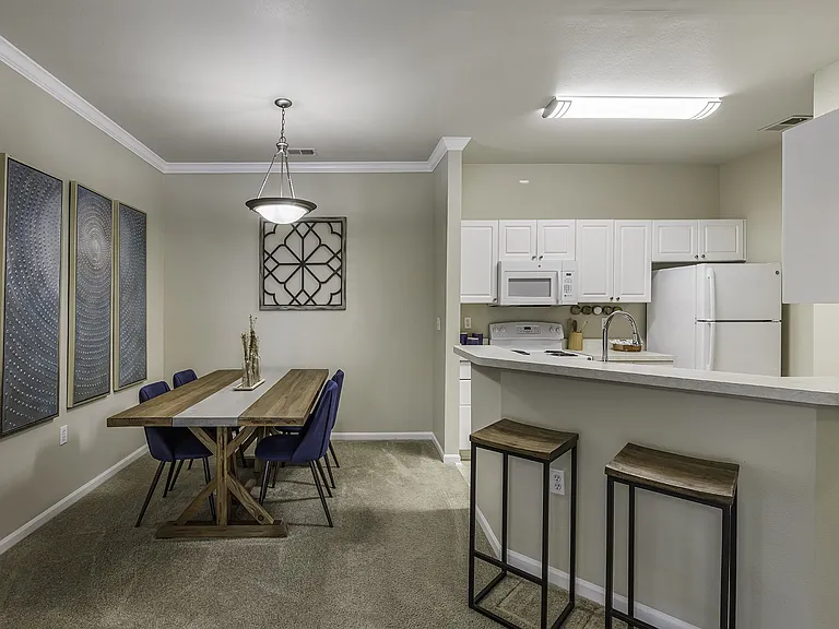 Lantern Woods Apartments — Photo 15