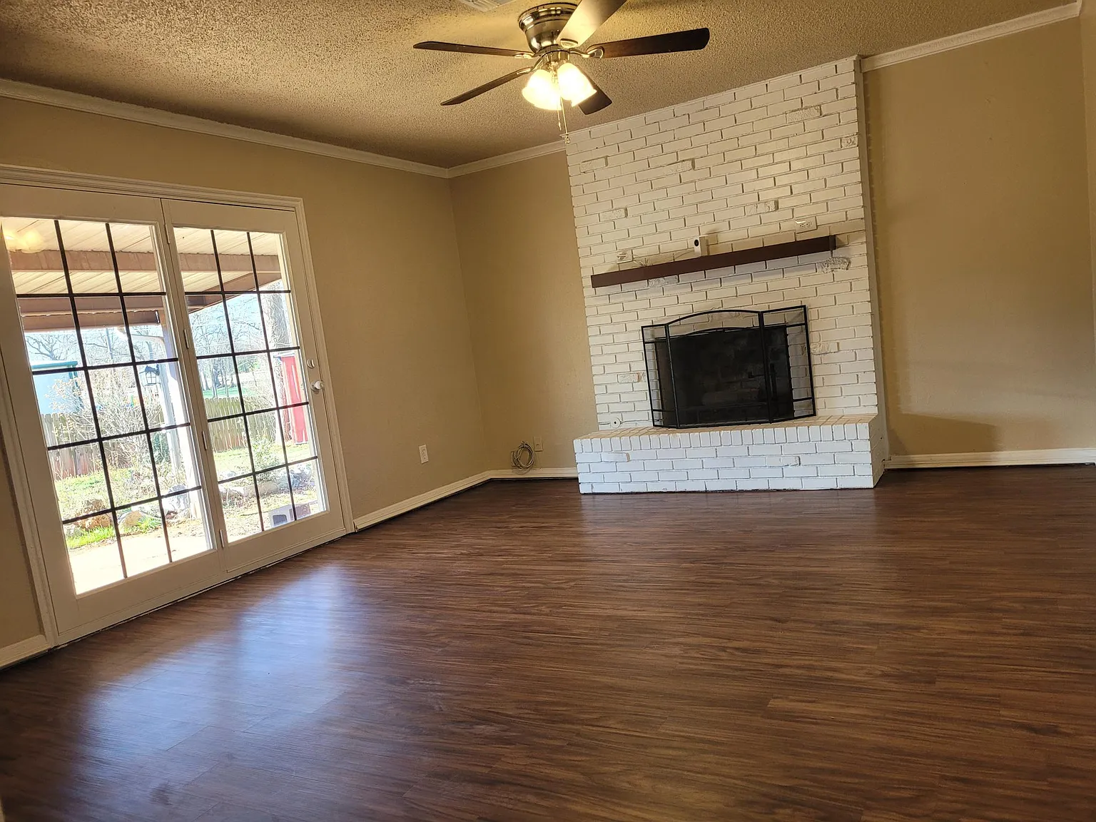 1208 W Peebly Dr — Photo 4
