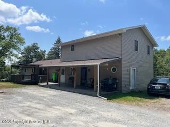 240 Maple Dr, Dalton, PA 18414