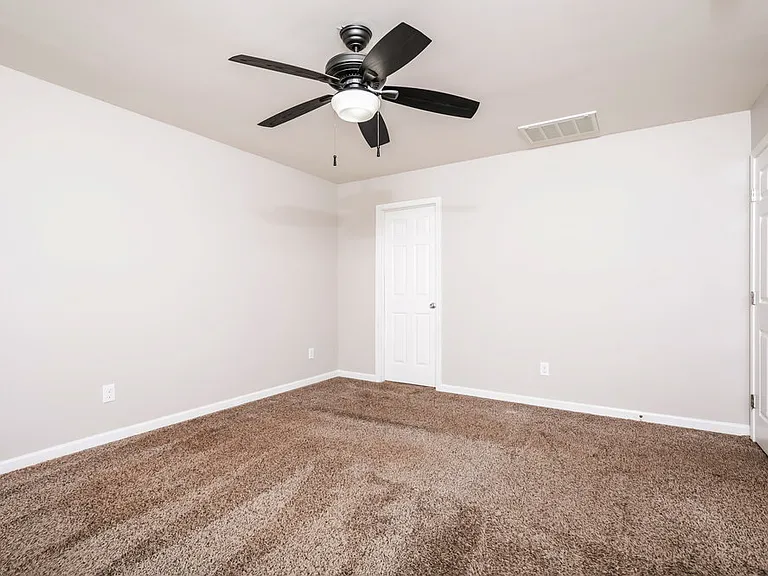 84 Pamlico Dr — Photo 9