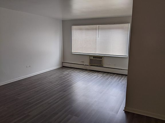2nd image of 766 N Linden Ave #107