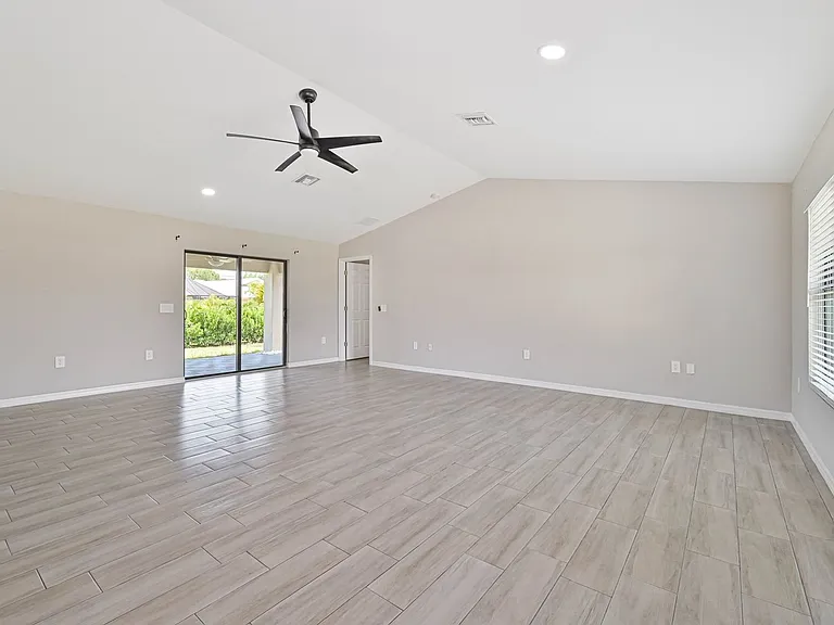 8353 Trillium Rd — Photo 2
