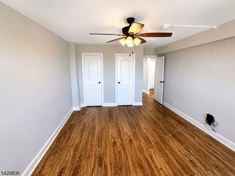60 Parkway Dr E #9B — Photo 8