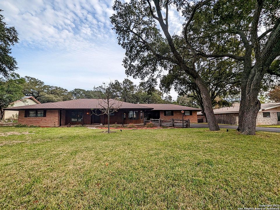 1st image of 10810 BURR OAK DR