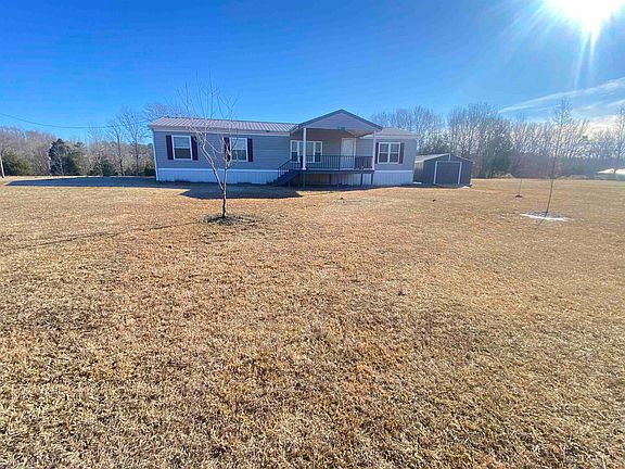 2nd image of 150 Suzanne Ln