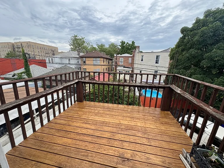 2215 Bruckner Blvd — Photo 18