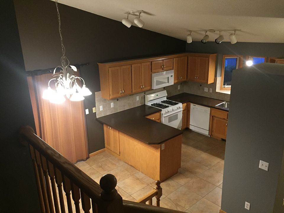 1st image of 648 Weaver Blvd