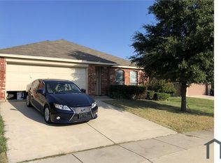 624 Poncho Ln, Haslet, TX 76052