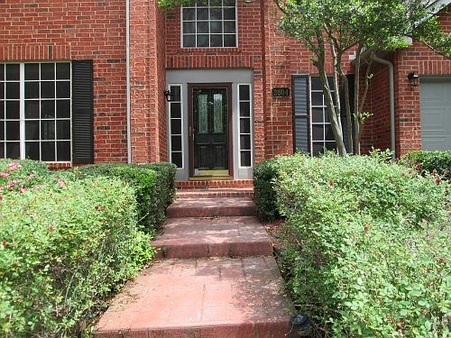 2nd image of 3504 Vista Way