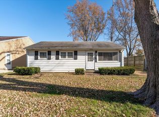 152 Debruler Dr, Lincoln, IL 62656