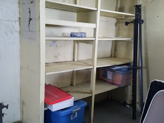 2nd image of 874 Lee Ave