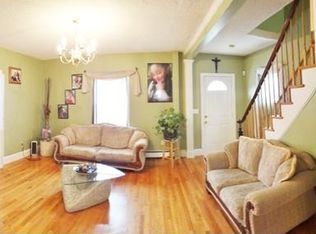 29 Chestnut St, Lynn, MA 01902