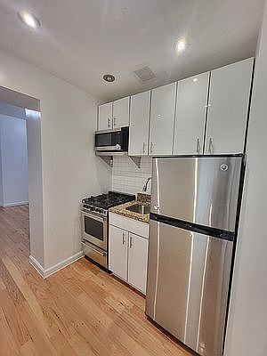 1st image of 319 E 108th St #B1