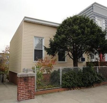 2nd image of 3249 45th St