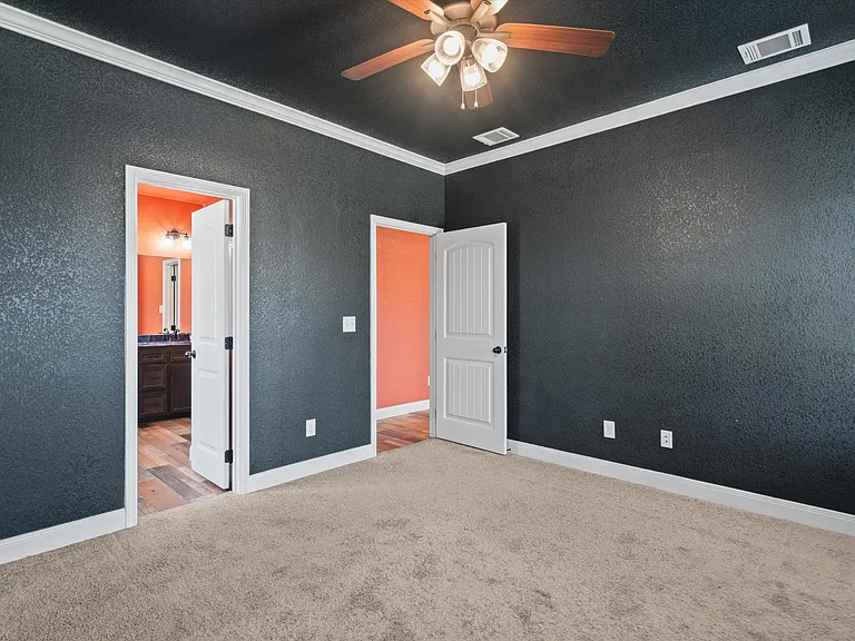 1602 Flatland Trl — Photo 17